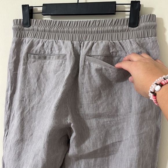 Athleta 100% Linen Grey Pinstrip High Rise Straight Leg Pants Size 4 - Picture 8 of 10